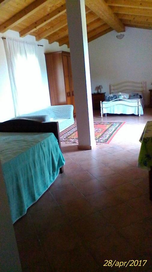 Farm Stay Gli Oleandri Loiri Porto San Paolo Esterno foto